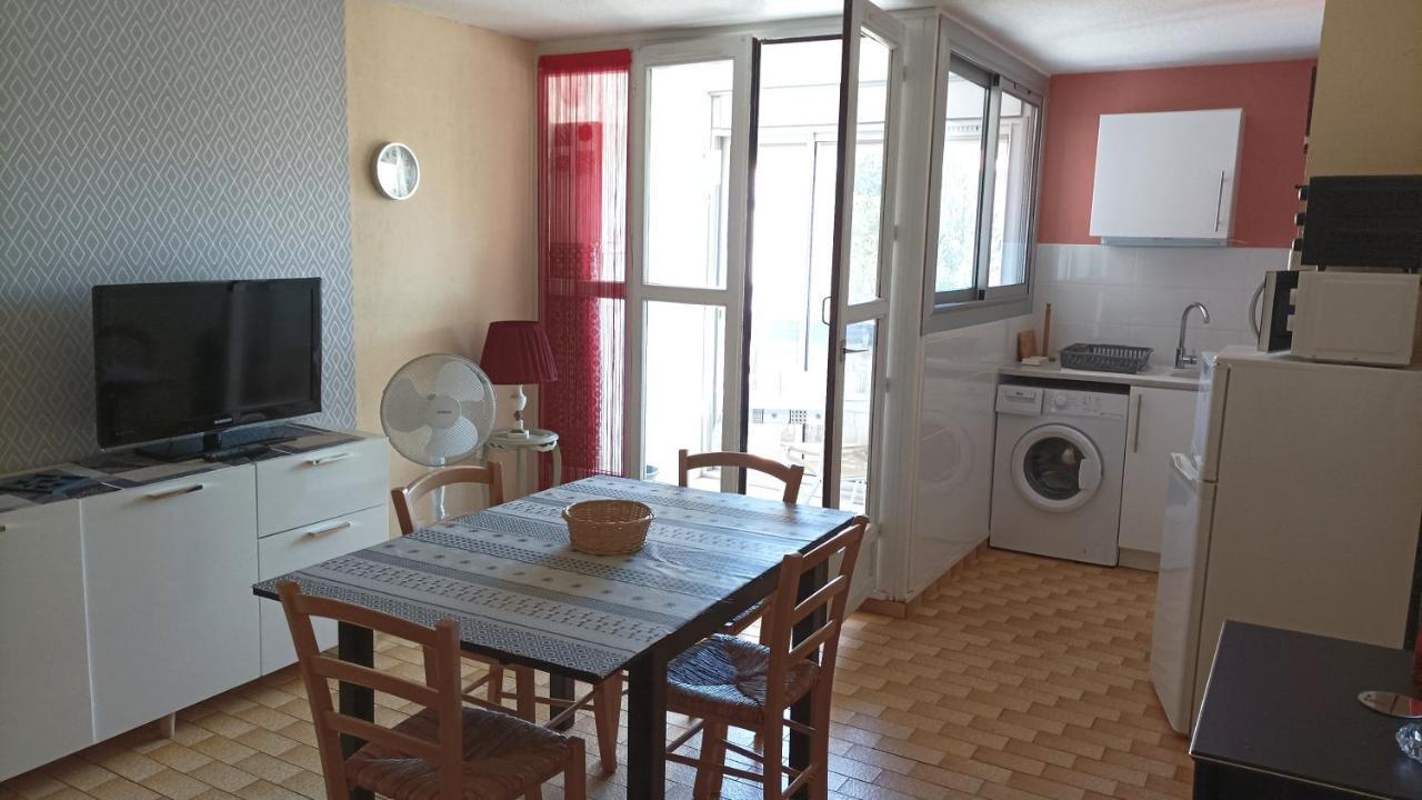 Lara 1 - Grand T2 Loggia Sans Vis-A-Vis Parking - Pres Centre-Port, Ile Des Loisirs, Plage Richelieu Agde Exterior photo